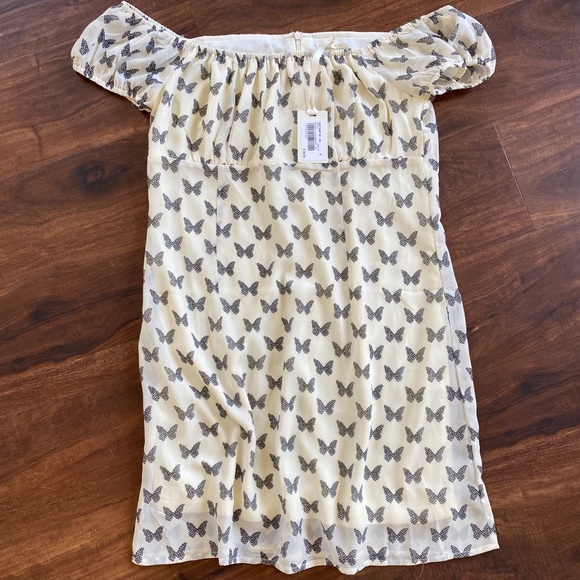 Italian On/Off The Shoulder Sundress - Picture 2 of 4